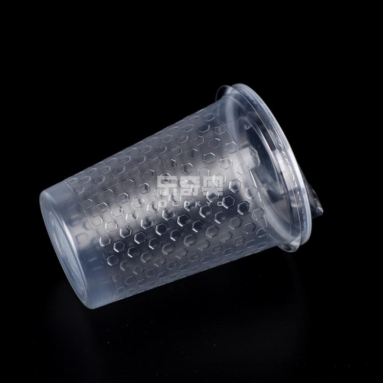 Disposable plastic coffee cups 